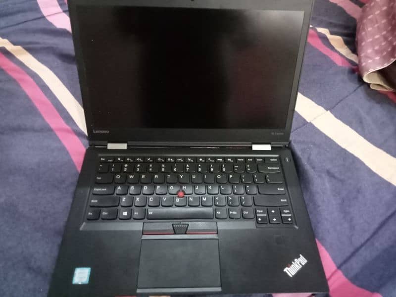 lenovo x1 carbon clean and slim laptop 0