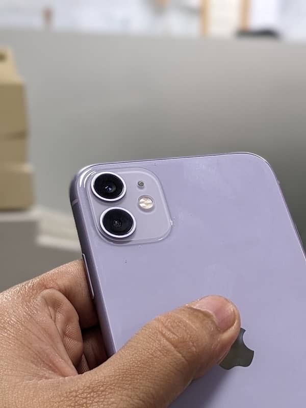 Iphone 11 128 GB PTA Approved. 5