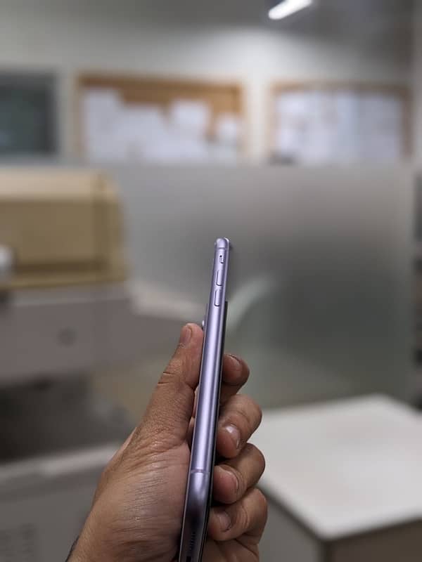 Iphone 11 128 GB PTA Approved. 8