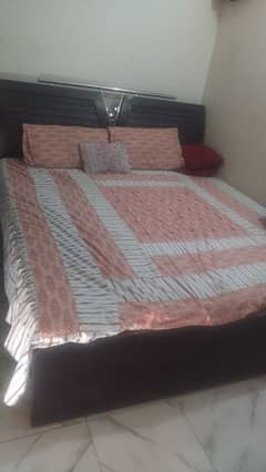 double bed with matrass sell in 25000