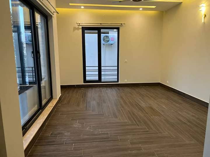 1 kanal lower portion available for rent in wapda town 8