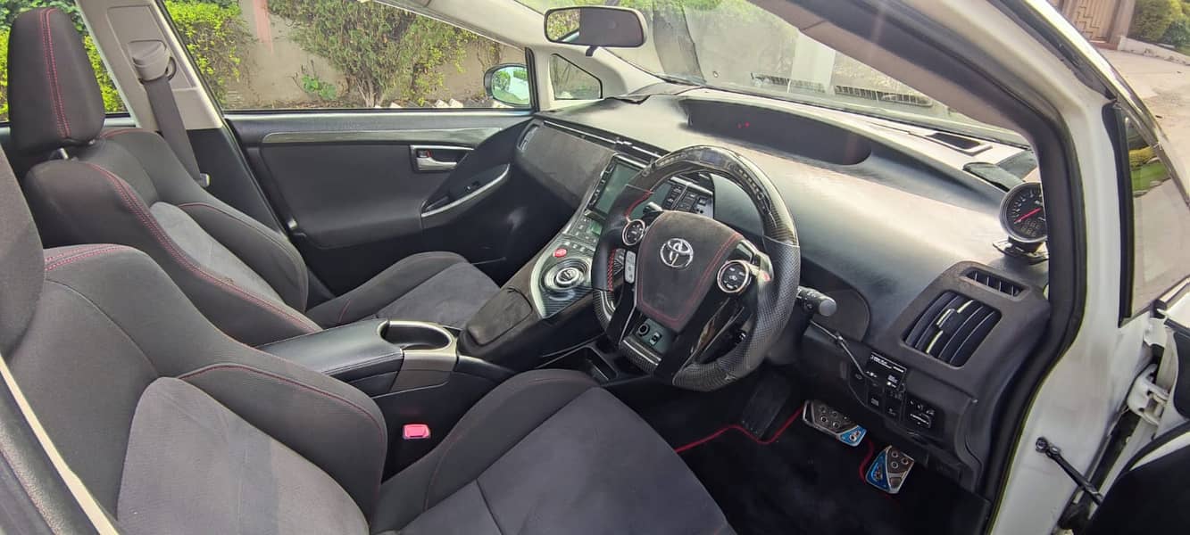 Toyota Prius 2010 GS Sun Roof 6