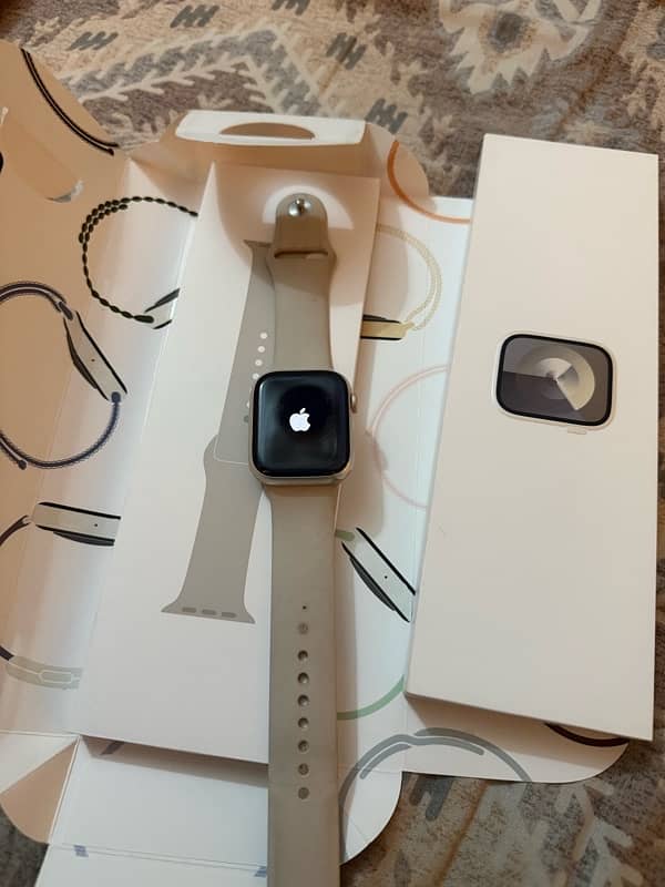 Apple watch series 9 45mm Starlight 2