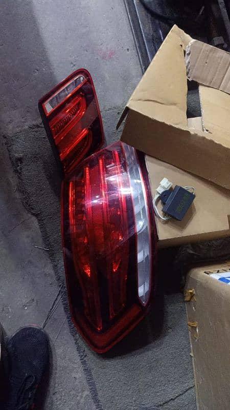 Mercedes e250light good condition 4