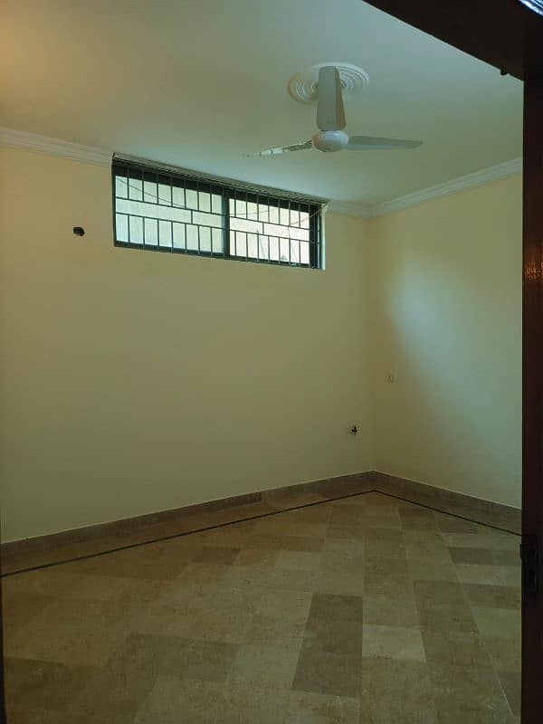 lower ground portion for rent 3