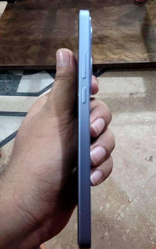 Oppo Reno 11f 3