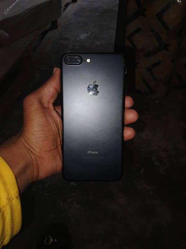 iphone 7 plus 128gb non pta sim glitch ha or sim work kar rahi ha 0