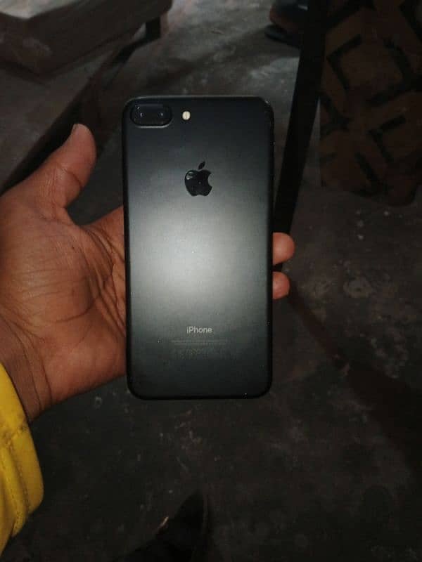 iphone 7 plus 128gb non pta sim glitch ha or sim work kar rahi ha 3