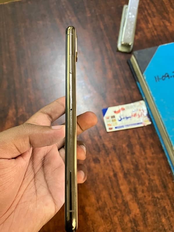 iPhone XS Max 256 GB PTA Approved Dual Sim &Phisical Sim 3