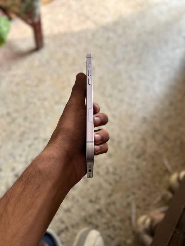 iPhone 14 Plus 3