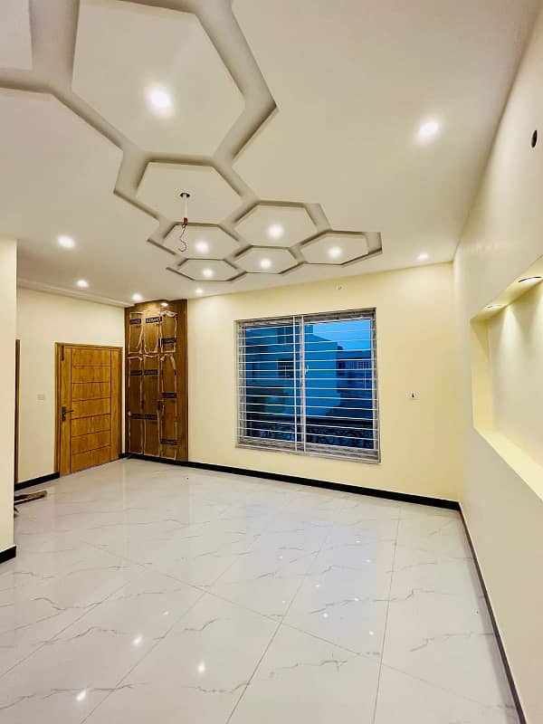 7 MARLA LUXURY DESIGNER HOUSE FOR SALE ON REASONABLE PRICE IN GULBERG GREEN ISLAMABAD 0