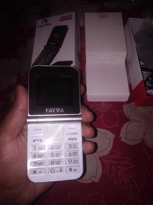 FAYWA SMART FLIP PHONE NEW RELEASE MOBILE. PHONE NUMBER :03202054212 14