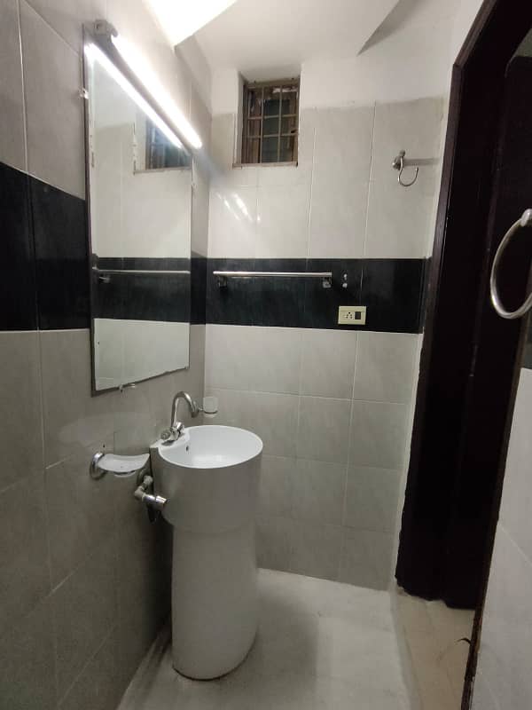 10 Marla 3 BED House Available For Rent In Askari 11 Sec-Lahore 5