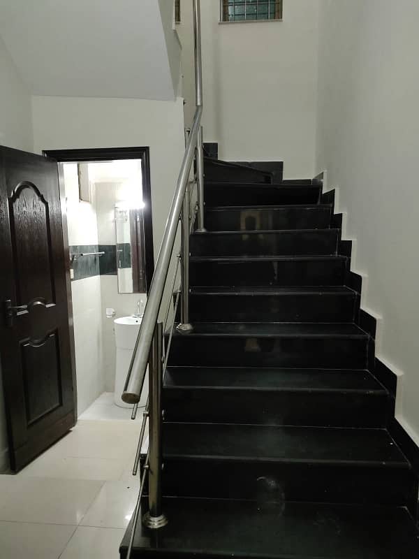 10 Marla 3 BED House Available For Rent In Askari 11 Sec-Lahore 10