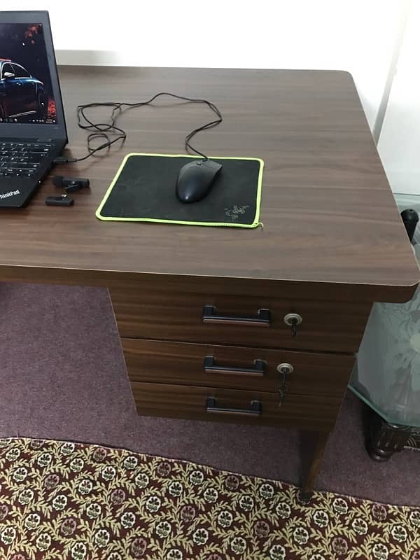 Office table/ Computer table 5ft length 4