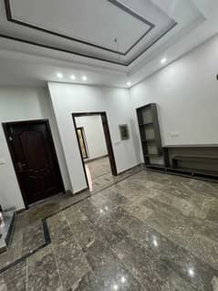 5 Marla Luxury Lower Portion Available For Rent In Bahria Town Lahore 0