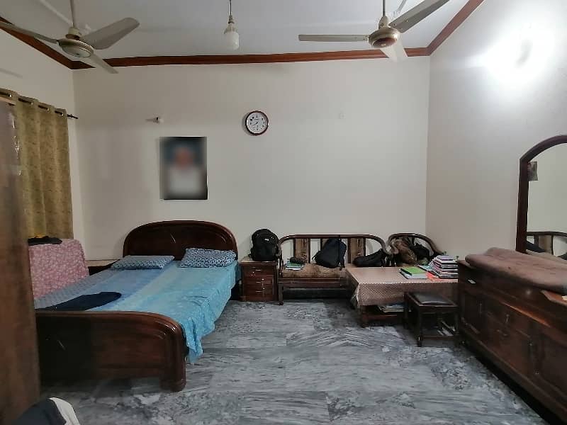 Your Search Ends Right Here With The Beautiful House In Allama Iqbal Town - Pak Block At Affordable Price Of Pkr Rs. 50000000 6