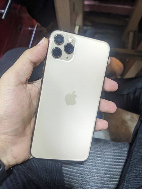 iphone 11 pro max (256gb). . . panel chnge 0