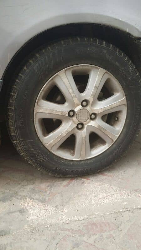 4 tyres R 15. tubeless. . . 195_65_R_15.  Honda  city 2