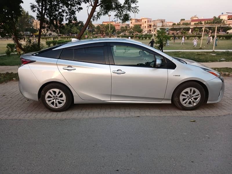 Toyota Prius 2016 5