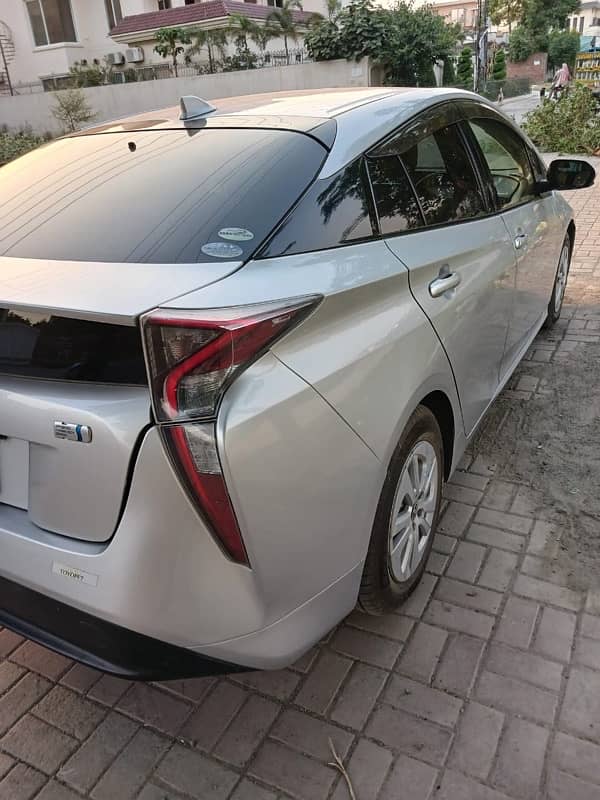 Toyota Prius 2016 8