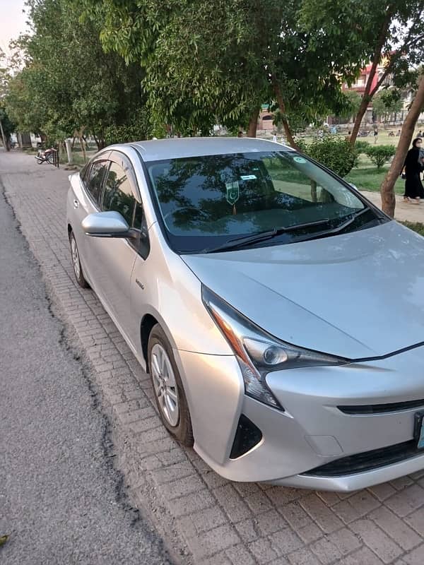 Toyota Prius 2016 9