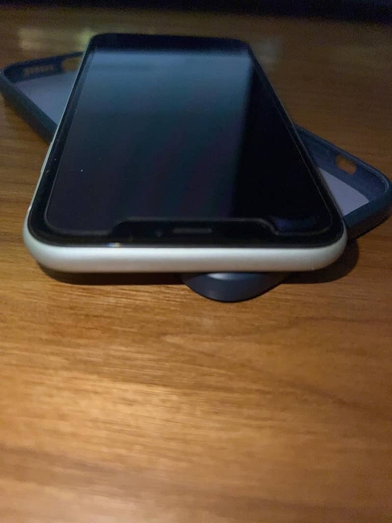 Iphone XR 128 PTA 2