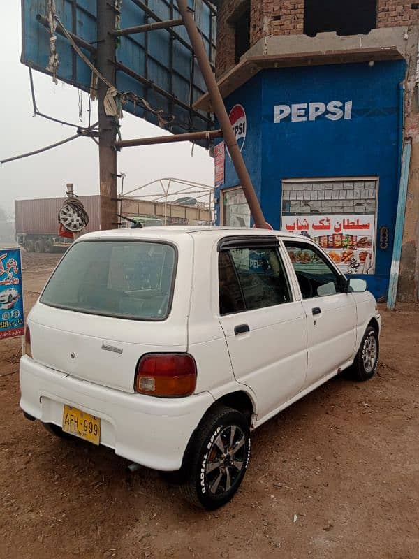 Daihatsu Cuore 2003 6