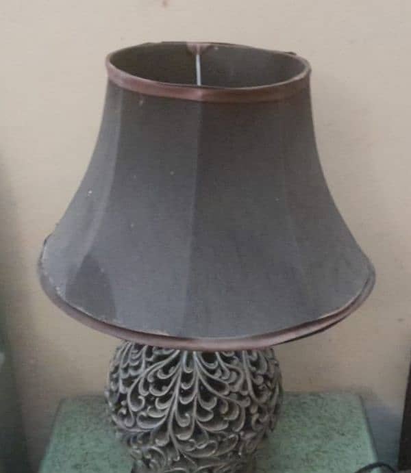 pair of lamp for sale in medium condition 3