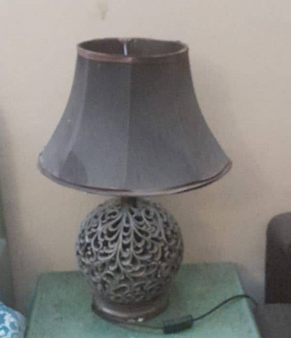 pair of lamp for sale in medium condition 4