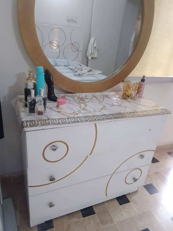 dressing table 1