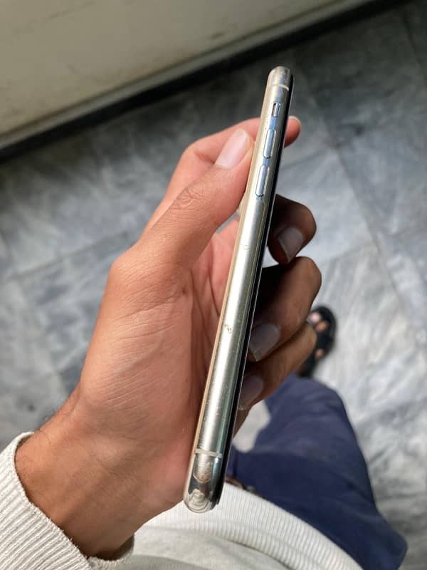 Iphone 11 pro Non PTA (64 GB) 2