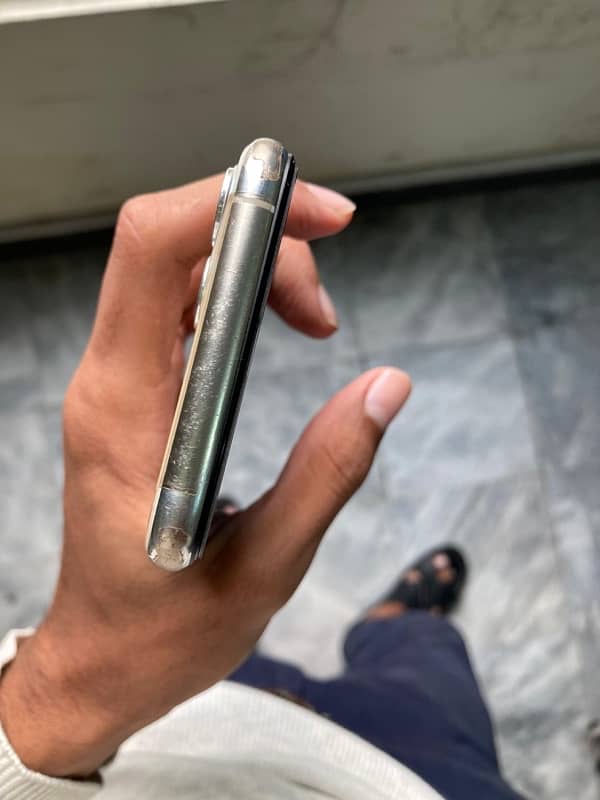 Iphone 11 pro Non PTA (64 GB) 3