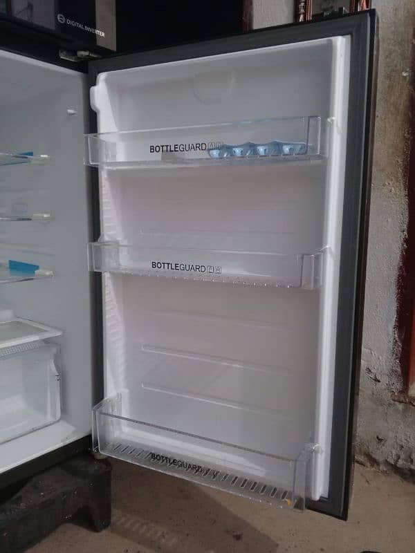 Haier Fridge HRF 316 IFRA, Digital Inverter 6