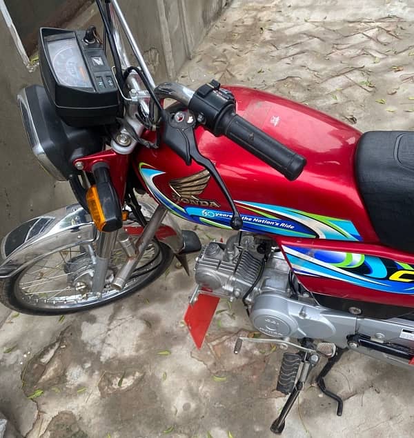 Honda CD 70 2024 3