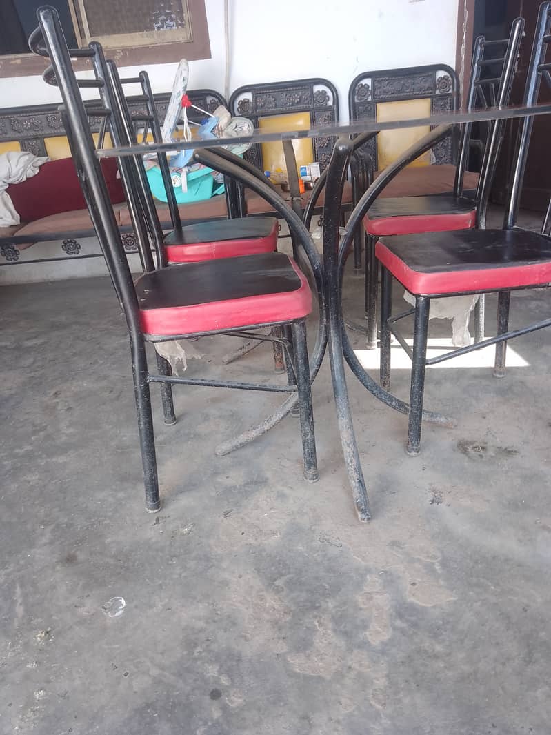 Used table chairs 2