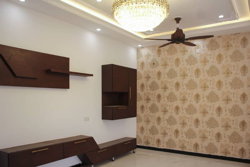 10 Marla Brand New Pair Corner And Non Corner For SALE In Johar Town 80 Feet Road 41