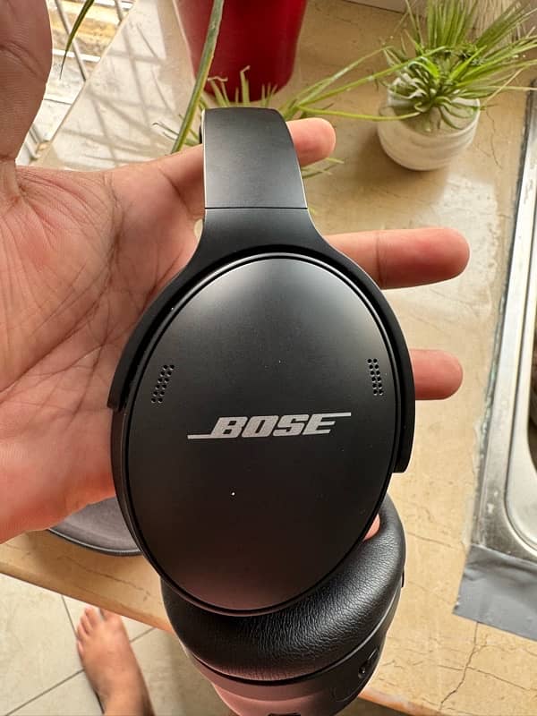 Bose Quite Comfort 45 (Active noise canceling) 4