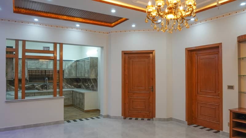 10 Marla Brand New Luxury House For SALE In Wapda Town 6