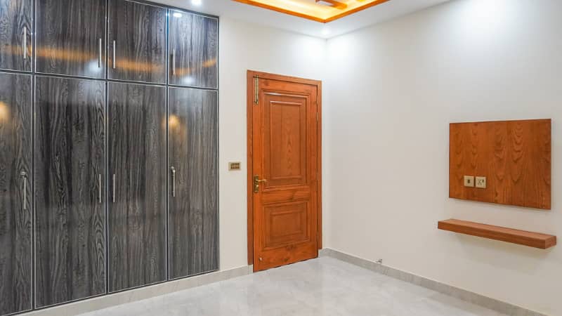 10 Marla Brand New Luxury House For SALE In Wapda Town 38