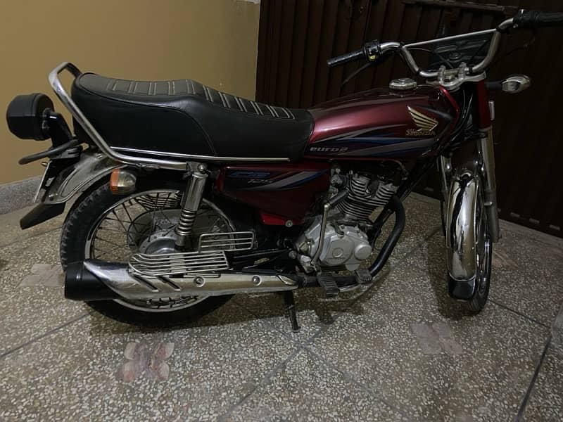 Honda CG125 Red 14B Dec 8