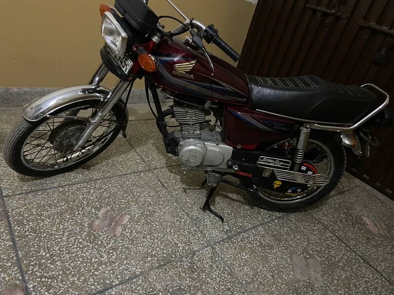 Honda CG125 Red 14B Dec 9