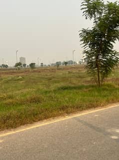 PHASE-7 BLOCK Y PLOT NO 2184 150 FT RD NDC APPLY PRICE 360 LAC