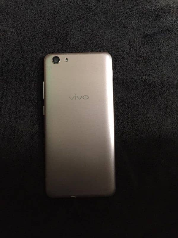 VIVO Y71:6/128:Phone. no. 03202054212. 7