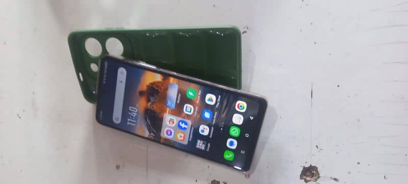 infinix hot 40 pro 3