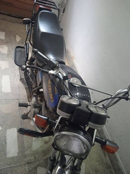 Suzuki 150 GS 1