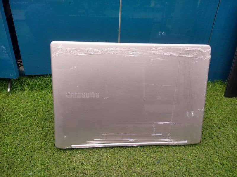 Samsung 740U5L 9