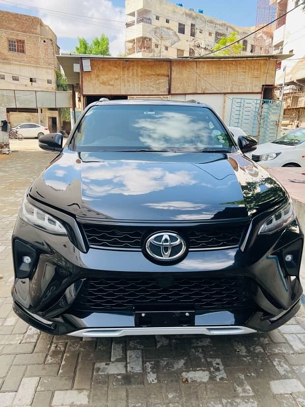 Toyota Fortuner Legender 2022 0