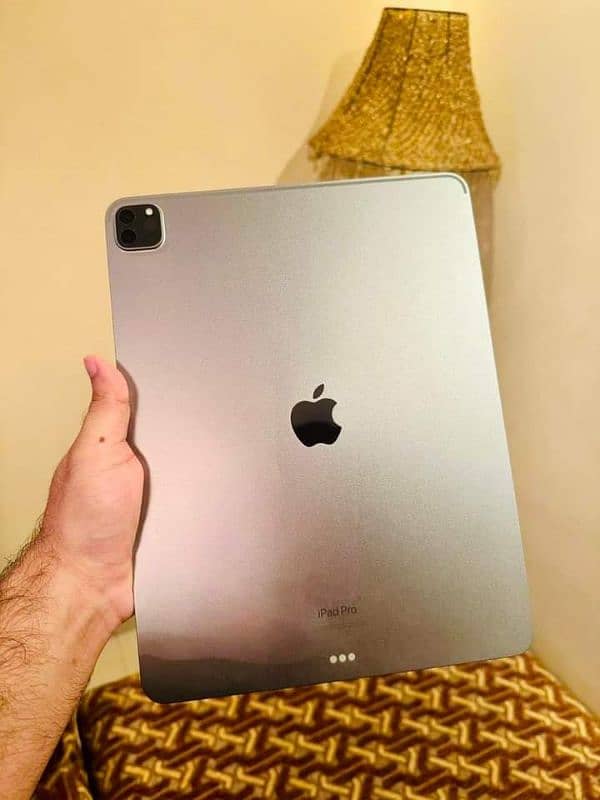 iPad pro M2 12.9 inch 6th gen 0