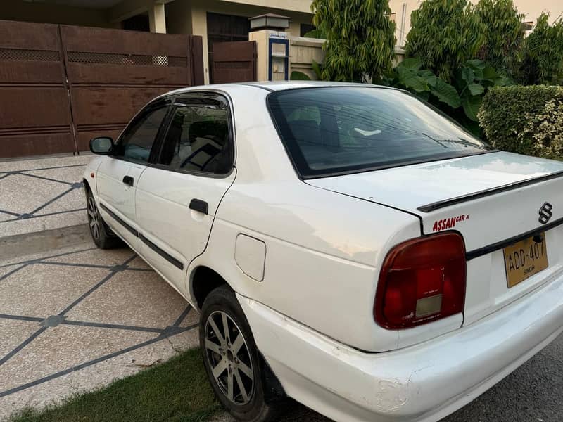 Suzuki Baleno Saloon 2001 4